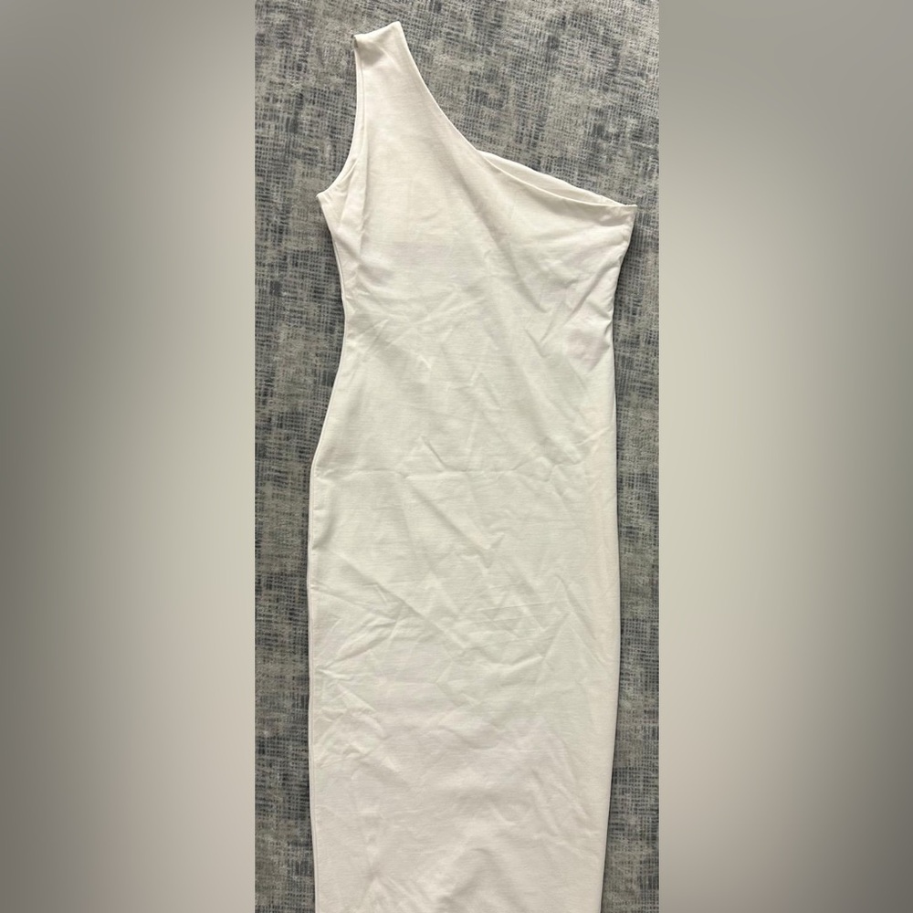 Elegant One-Shoulder White Midi Dress
